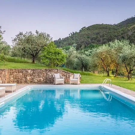 Citrus Charm Farmhouse, A Country With Pool